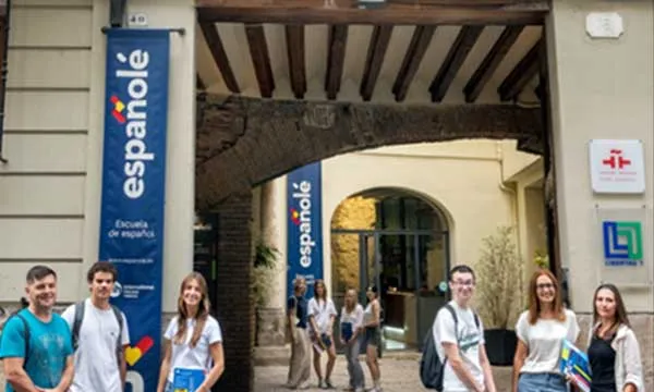 Españolé International House