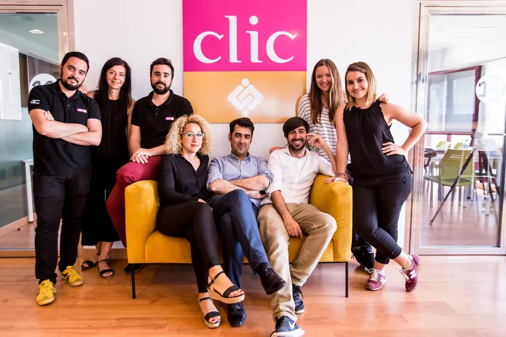 Study atmosphere and seaside setting at CLIC Cadiz