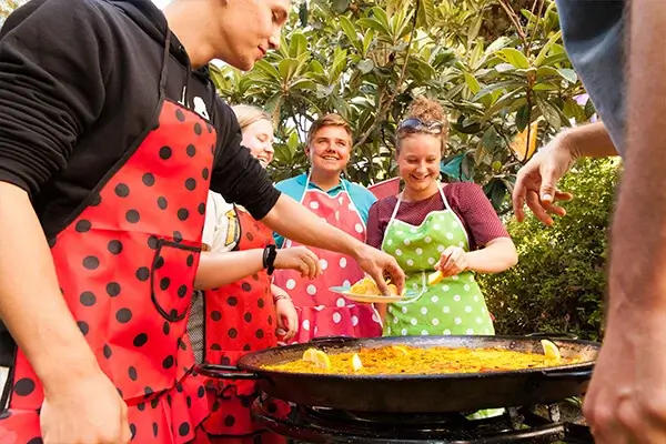 Actividades culturales y experiencia gastronómica en Debla
