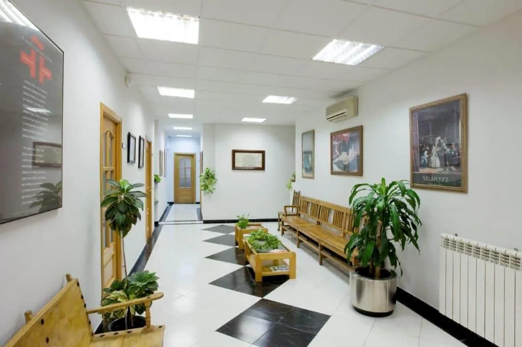 Bright classroom inside EUREKA Madrid prepared for Spanish lessons
