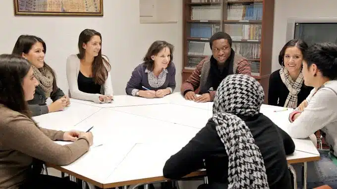 EUREKA Madrid: pasillo interior con acceso a aulas de español