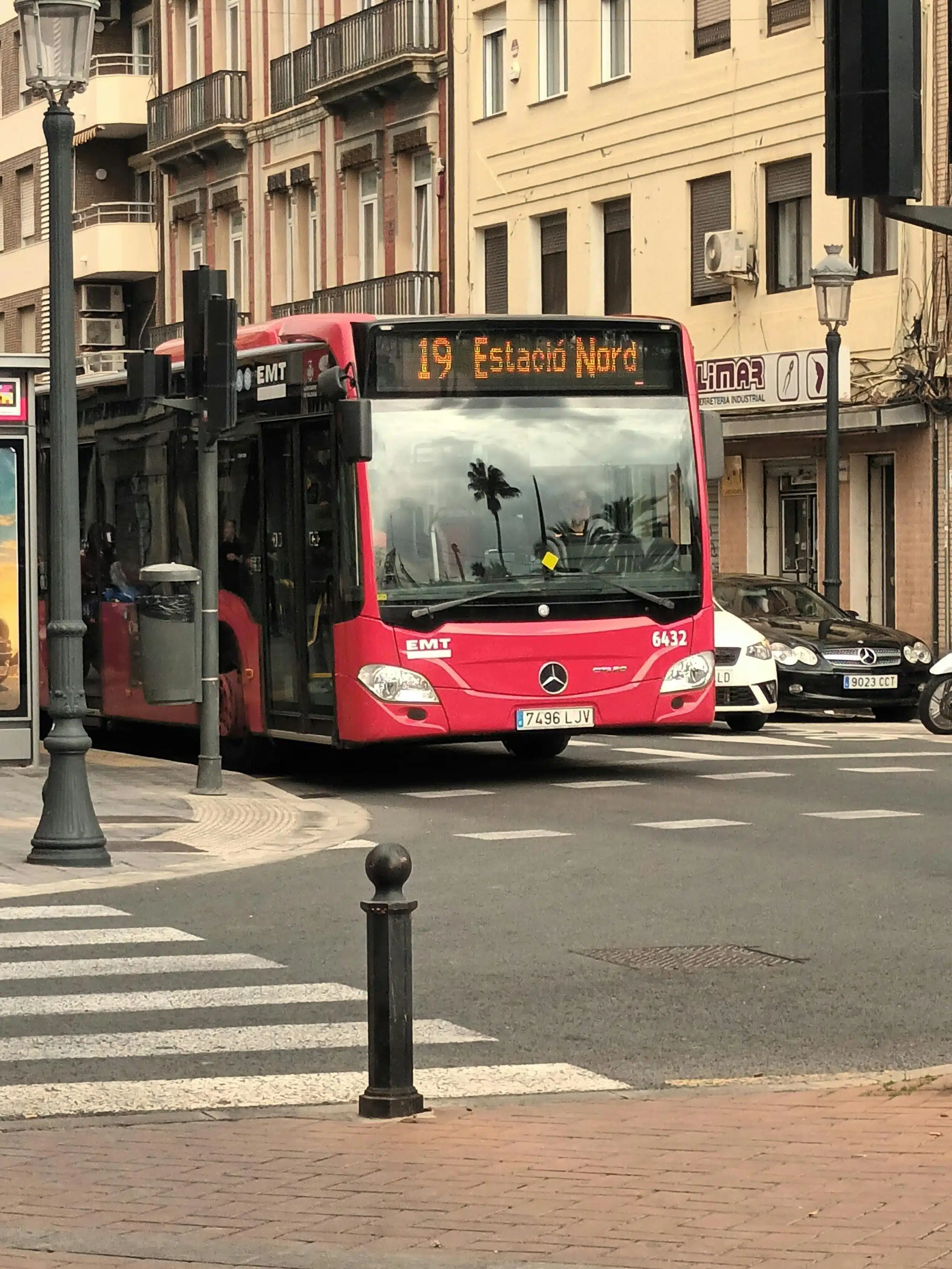 Situación en español para usar el autobús o el metro